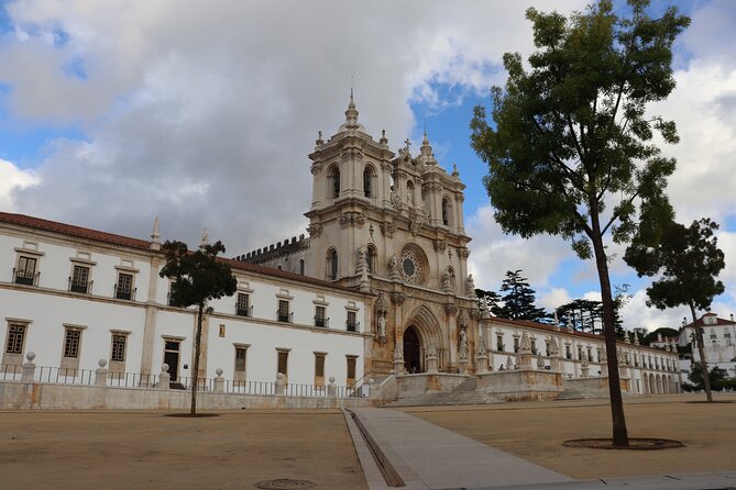 Private Tour from Lisbon to Porto – Your Journey, Your Adventure! - Fatima’s Sanctuary Stop: A Quiet Detour With Real Meaning