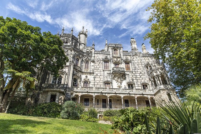 PRIVATE TOUR Full Day to Sintra, Roca Cape and Cascais - A Private Route That Cuts Through Sintra Confusion