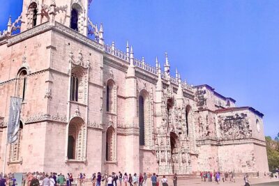 Private Tour in Lisbon - Hotel Pickup and High-End Comfort Vehicles: The Real Start