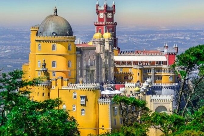 Private Tour Sintra & Cascais - Sintra Historic Center: Pedestrian Streets and a Travesseiro Mission