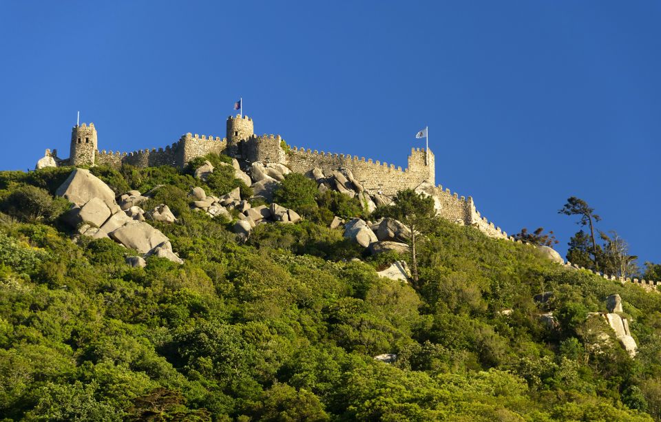 Private Tour - Sintra with Pena Palace and Cascais - Door-to-door Lisbon pickup, in a real private vehicle