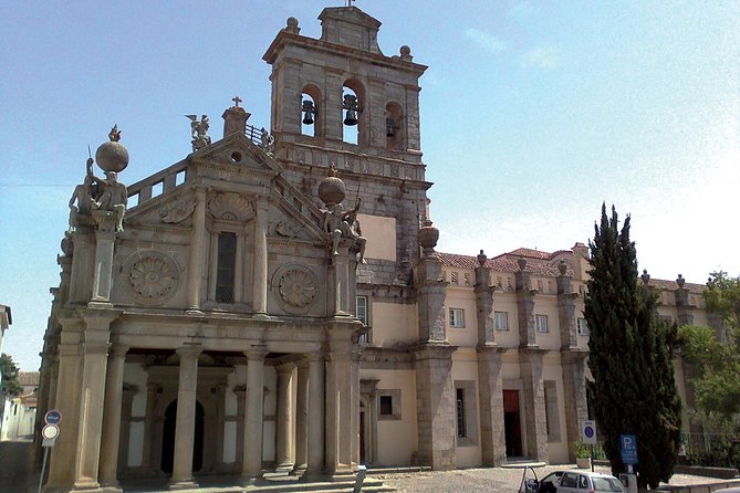 Private Tour to Evora and Monsaraz from Lisbon - Praca do Giraldo: the Inquisition square you can actually stand in