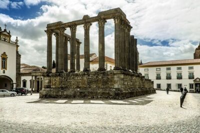 Private Tour to Evora with wine tasting at the Cartuxa Winery - Templo de Diana and the Roman core of Évora