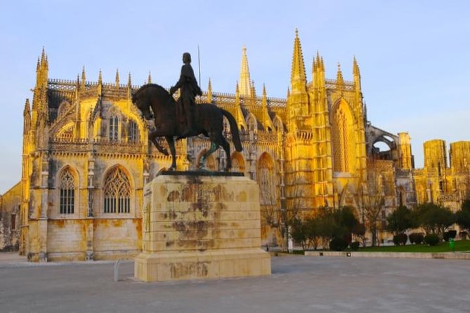 Prívate tour to Fátima, Batalha, Nazaré and Óbidos - Stop 2: Batalha Monastery—Lunch Break and Stonework That Makes You Slow Down