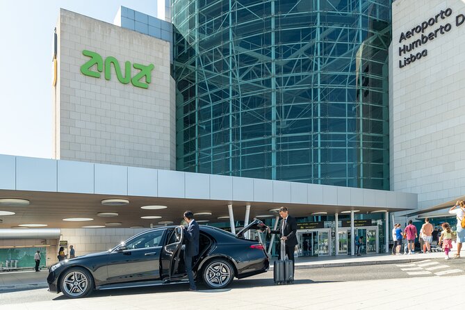 Private Transfer from Airport to Lisbon (Unlimited Waiting Time) - 24/7 Availability: Landing Late, Leaving Early