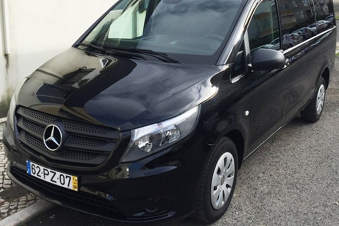 Private Transfer from Lisbon to Porto or from Porto to Lisbon - The ride experience: comfort, driver help, and small touches that matter