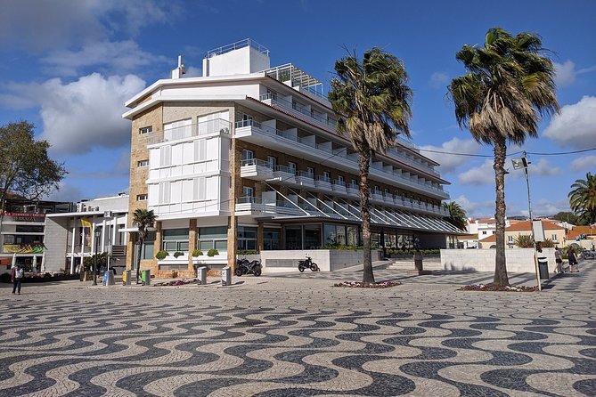 Private transfer: Lisbon Airport to Sintra,Cascais and Estoril - Communication that helps when plans change
