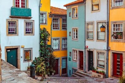 Private transfer Lisbon to Porto stop at Obidos Nazare and Aveiro - How the Stops Work (Óbidos, Nazaré, Aveiro, plus Fátima as an Option)