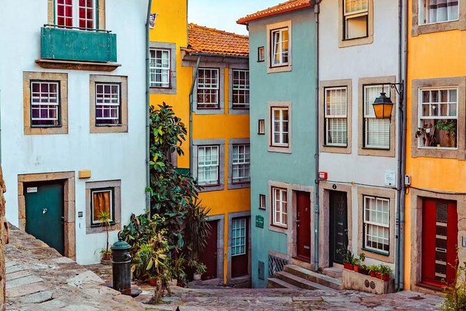 Private transfer Lisbon to Porto stop at Obidos Nazare and Aveiro - How the Stops Work (Óbidos, Nazaré, Aveiro, plus Fátima as an Option)