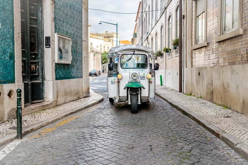 Private Tuk Tuk Tour Lisbon Old Town - Mouraria: Street Life Meets Cultural Mix