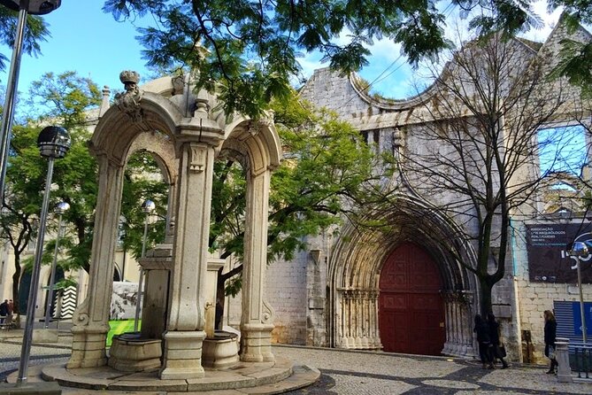 Private Tuk Tuk Tour through Bairro Alto and Chiado - Largo do Carmo and the Carmo Convent: Where Lisbon’s Past Shows Up in the Streets