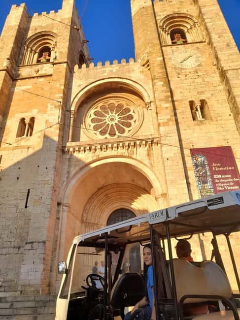 Private tuktuk Tour : unforgettable Old Town Lisbon - São Vicente and the Alfama Feel Without the Big Tourist Detour