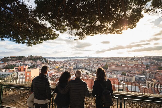 Private Tuktuk Tour with Portuguese Tapas and Wine - Key highlights you’ll care about