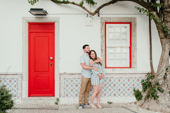 Private Vacation Photography Session with Local Photographer in Lisbon - What the Shoot Produces: 15–60 Photos and a Fast Delivery Window