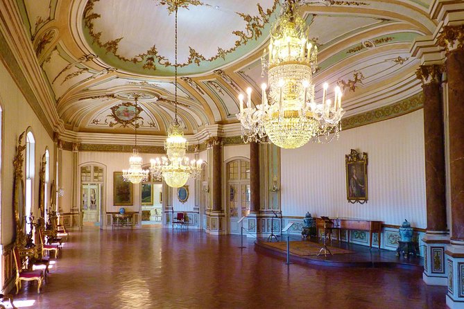 Queluz Royal Palace, Mafra Royal Palace and Convent Private Tour from Lisbon - Mafra city center stop: use it for a real break