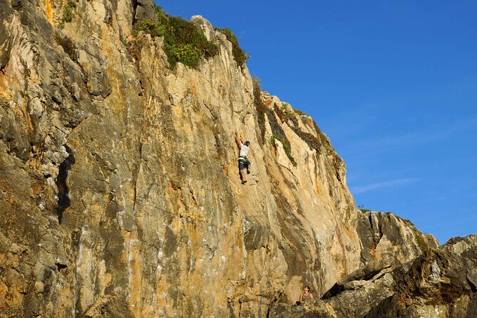 Rock Climbing in Cascais, Lisbon - When Cascais Gets Busy: Weekends, Timing, and Getting the Authentic Vibe