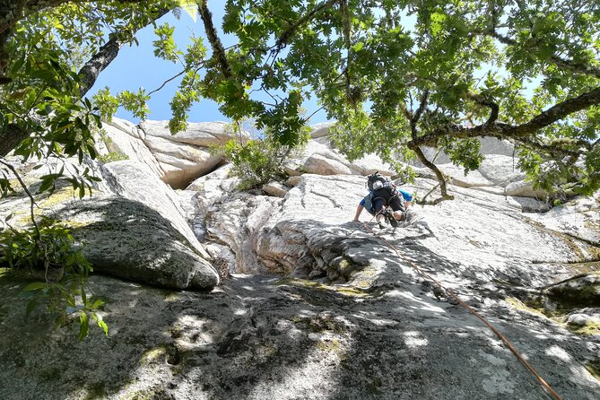 Rock Climbing in Sintra, Lisbon - Instruction on the rock: basic technique, then real progression