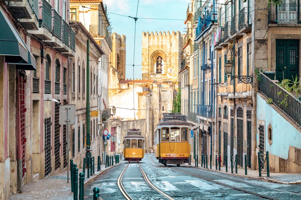 Roman Lisbon Tour - Starting at Portas do Sol: putting Roman Lisbon in context