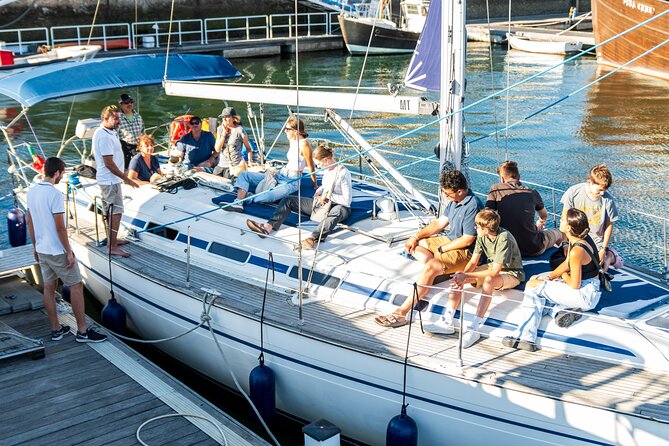 Romantic Private Sailboat in Lisbon for couples - A river-side square photo stop (and why it works)