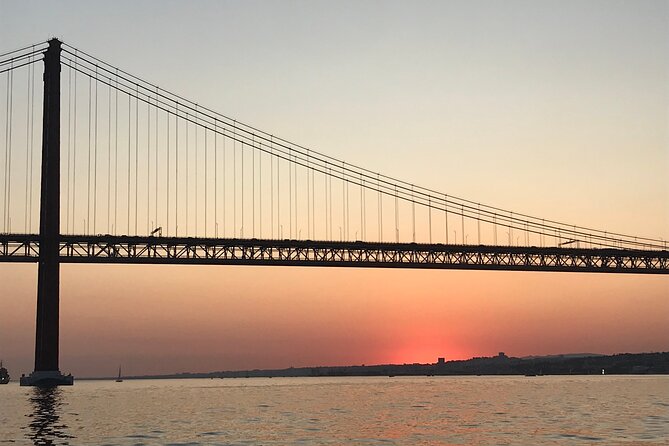 Romantic Sunset Sailing Experience in Lisbon - Cristo Rei: The Statue Over the Southern Bank