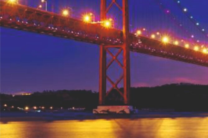 Sail & Dine Sailboat Tour With Sunset - What happens on board: wines, welcome touches, and dinner choices