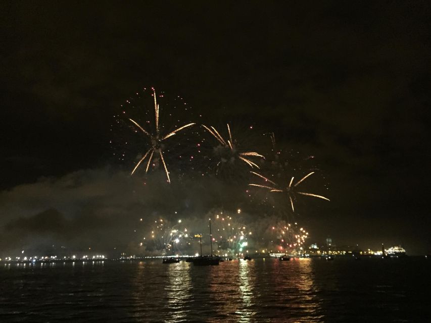 Sail into 2026: Lisbon Fireworks from the River - Key points before you go