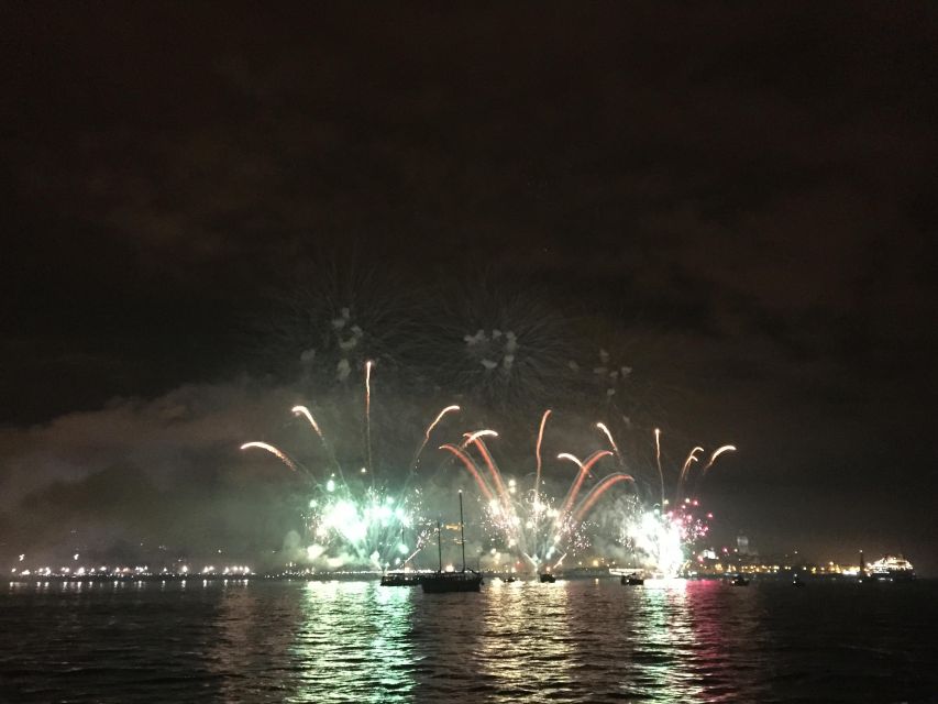 Sail into 2026: Lisbon Fireworks from the River - Crew and comfort: the human touch on the water