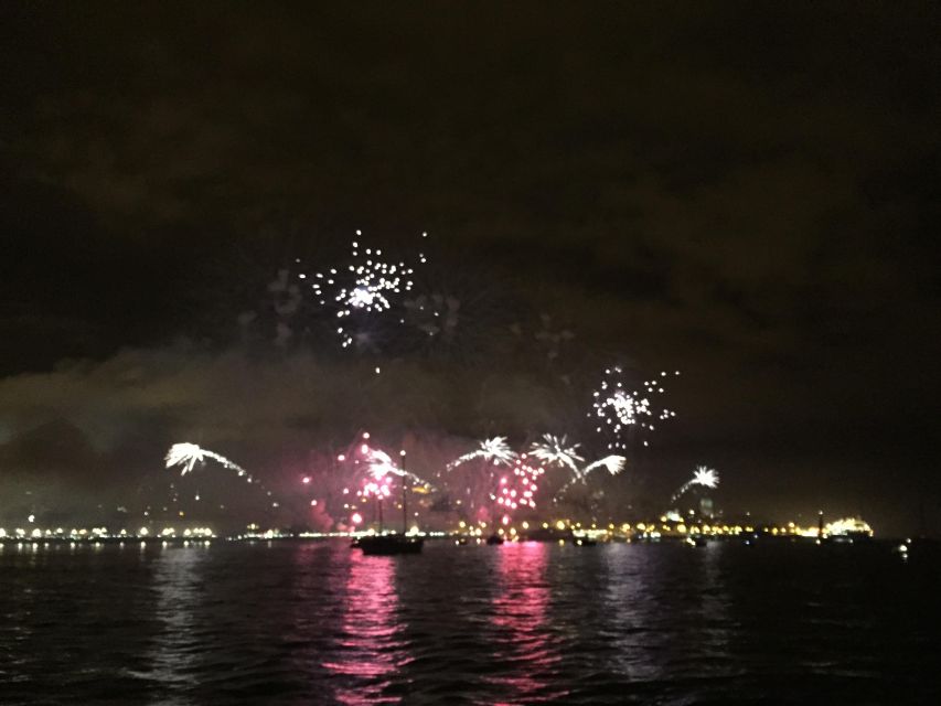 Sail into 2026: Lisbon Fireworks from the River - The 3-hour Tagus cruise: calm sailing plus live commentary
