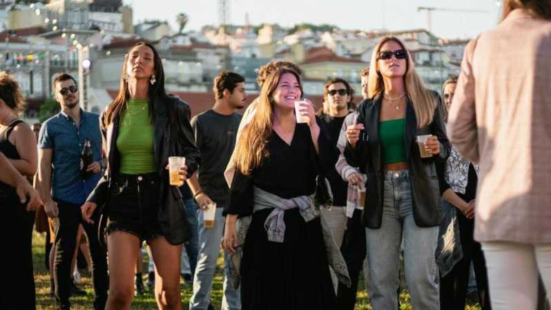 Saints on the Tagus: Traditional Festival with Taste & Music - Santo António on the Tagus: what this festival is really about