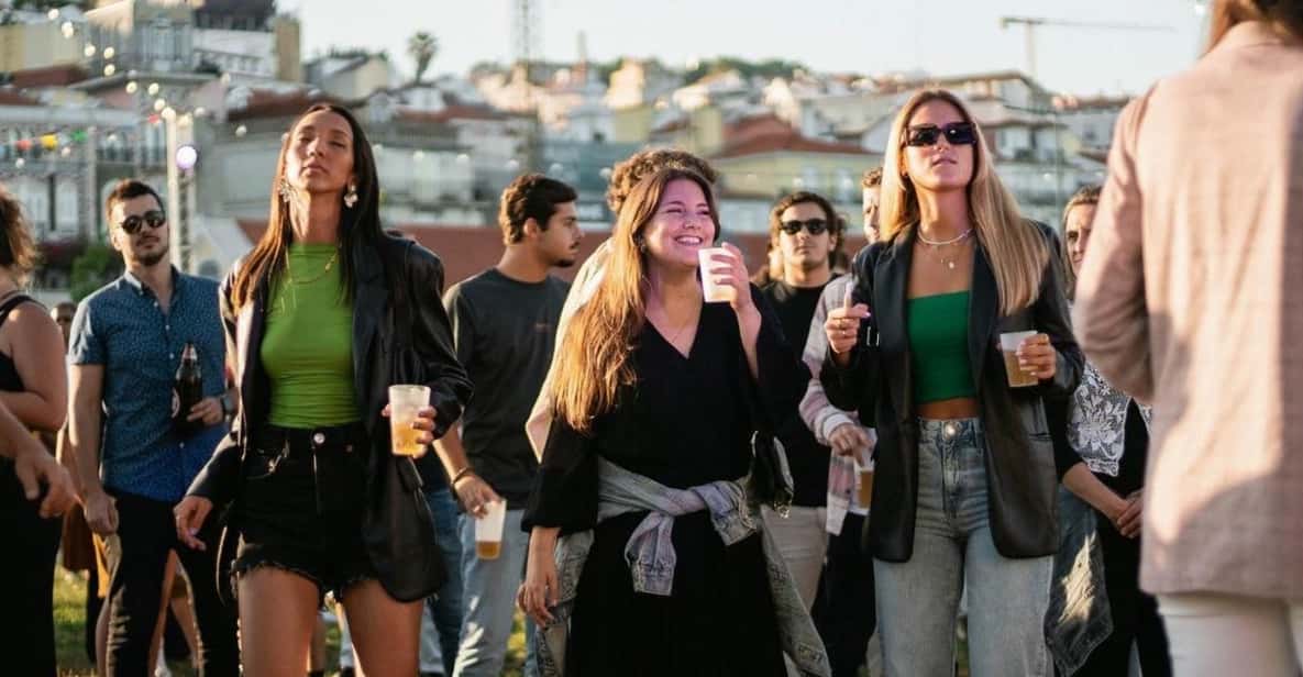 Saints on the Tagus: Traditional Festival with Taste & Music - Doca da Marinha in Alfama: your best time window for the dock vibe