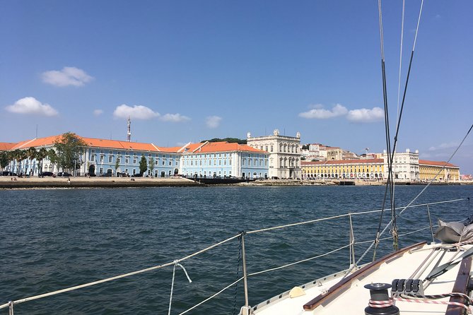 Seixal Sailing Cruise - Lunch in a typical restaurant - Setting out from Doca de Santo Amaro (and why the meeting point matters)