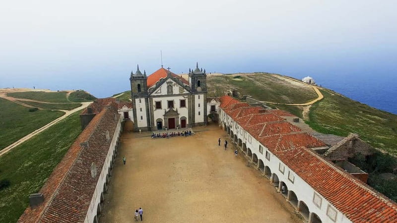 Sesimbra & Arrábida National Park Tour with 5 Wines Tasting - Sesimbra’s fishing village and Moorish Castelo