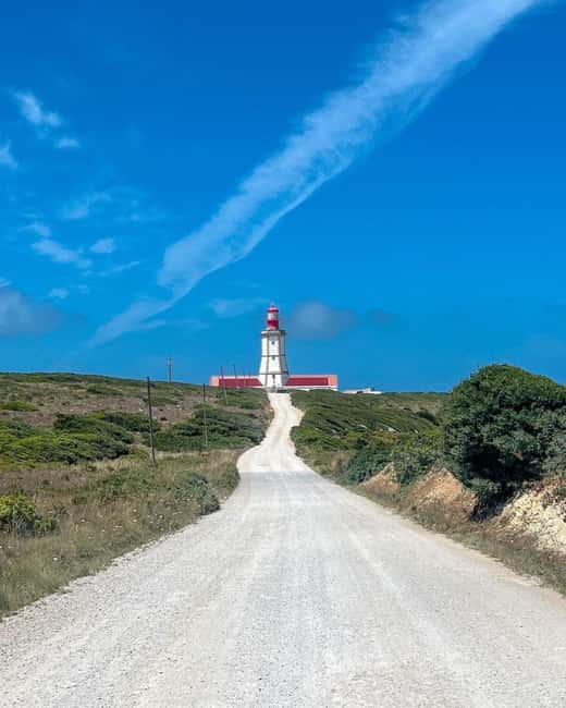 Setúbal, Nature&Culture, between Castles,Beaches, Mountains - Sesimbra and Cabo Espichel: forts, cliffs, and the slower pace of the coast