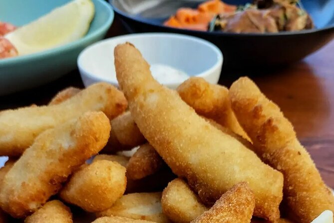 Setúbal Private Tour - Including Dolphin Watching - Setúbal lunch: where seafood drives the schedule