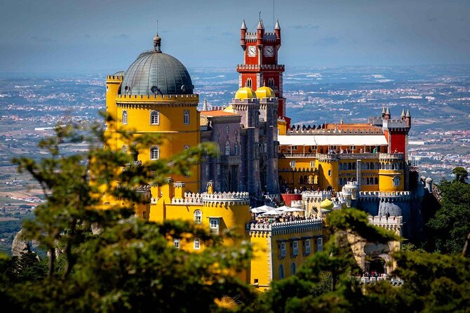 Shared Group Sintra Full Day Tour - Cascais Lunch Break: A Fishing Village Reset by the Water