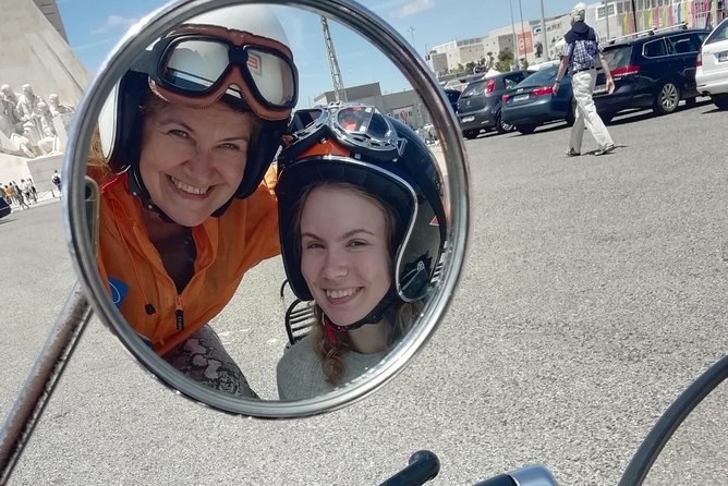 SIDECAR - 4 hours - Overview Lisbon - Flea market time and the riverfront square: Lisbon in everyday mode