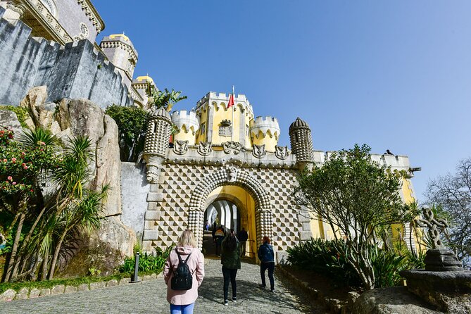 Sintra and Cascais Full Day Private Tour from Lisbon - Lunch Is On You, But Guides Can Still Help