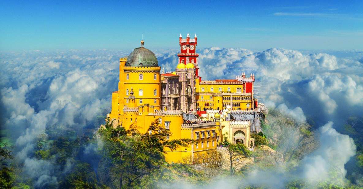 Sintra and Cascais: Full Day Tour - Cascais break time: shops, coffee, and an easy seaside reset