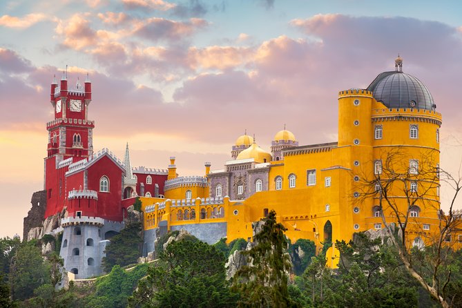Sintra and Cascais Small Group Tour in a Van With Tickets - How this Lisbon-to-Coast van day saves you real time