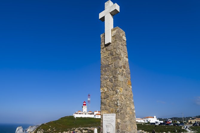 Sintra and Cascais Small Group Tour in a Van With Tickets - Cascais in an hour: fishing-town charm with a summer pulse