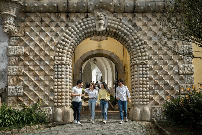 Sintra & Cabo da Roca 4WD Tour with Pena Palace Visit - Pena Palace in 90 minutes: iconic exterior time with smart guidance