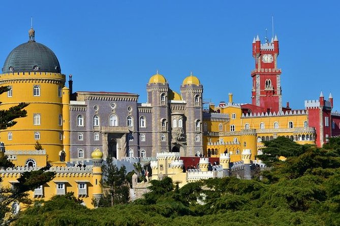 Sintra / Cabo da Roca / Cascais full day all inclusive lunch and entrees - Pena National Palace and park: start with the grand entrance