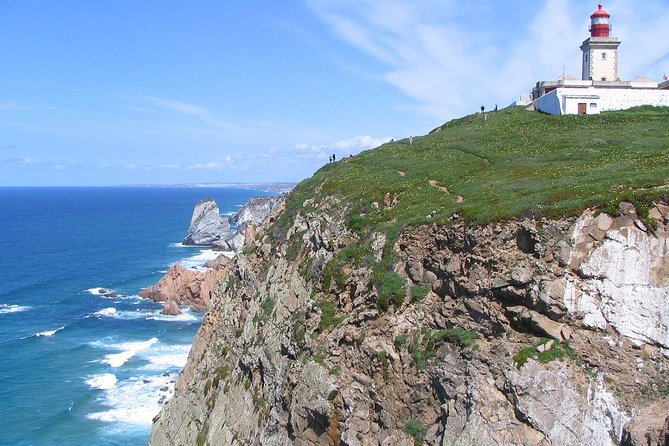 Sintra, Cascais and Estoril Private Tour from Lisbon - Handling crowds: guides make the difference