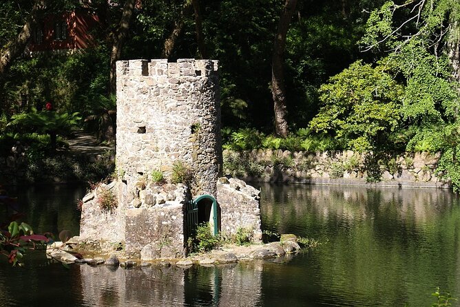 Sintra, Cascais and Pena Palace Tour from Lisbon - Centro Histórico de Sintra: 2 hours in Vila Velha