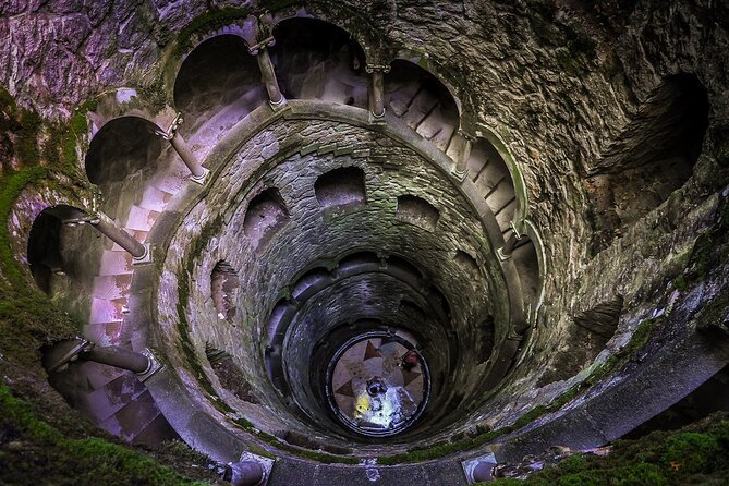 Sintra, Cascais & Cabo da Roca Full Day Tour from Lisbon - Sintra Centro Histórico: 90 minutes to eat and absorb