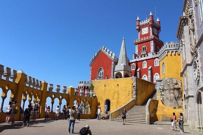 Sintra Cascais Private Tour with Pena Palace and Mouros Castle - Stop 2: Pena Palace and Park, Romantic architecture with a view problem
