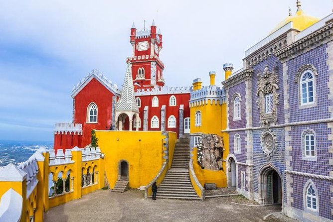 Sintra Deluxe from Lisbon with Pena Palace ticket - Boca do Inferno: short stop, big cliff drama