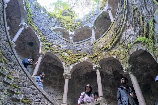 Sintra: Entry Ticket to Quinta da Regaleira and Guided Visit - Quinta da Regaleira in 90 minutes: the main idea