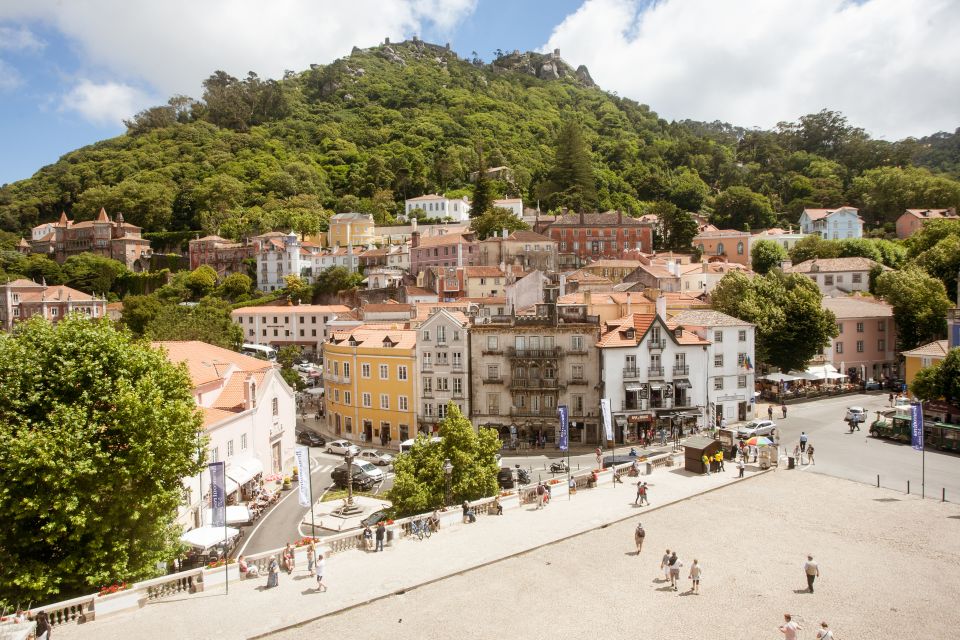 Sintra: Half-Day Tour with Royal Palace Ticket - Cityrama Gray Line Pickup and the Ride North From Lisbon