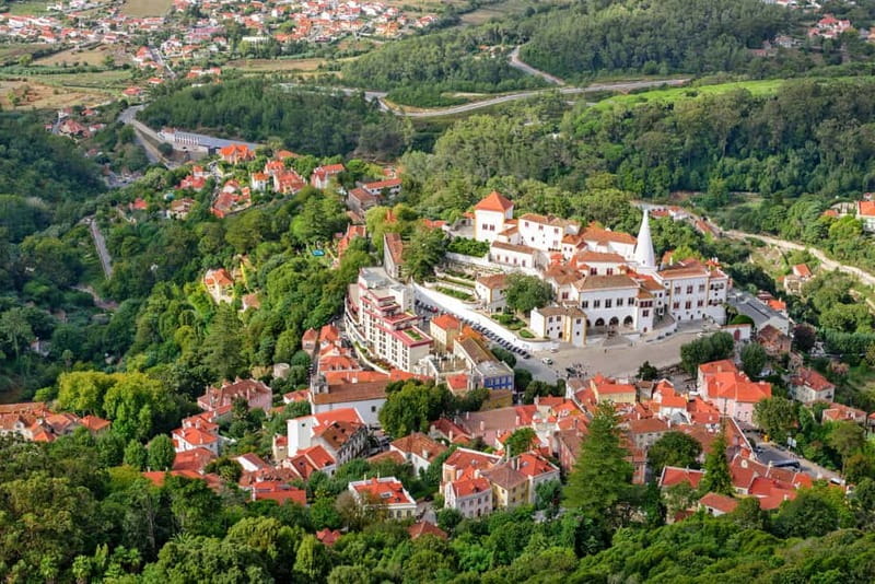 Sintra Hike: Past palaces and hidden paths. - Meet at Sintra Coffee Lovers, right by the station